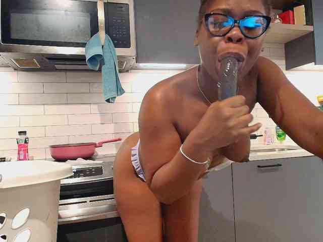 Naomiruty webcam