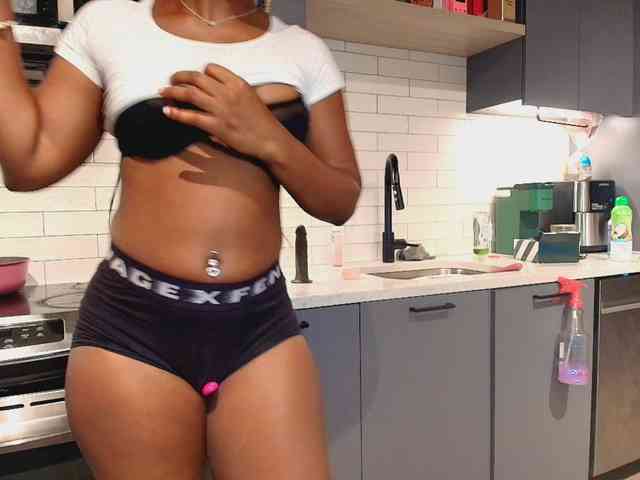 Naomiruty webcam
