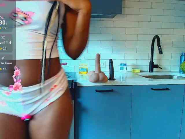 Model: Naomiruty
