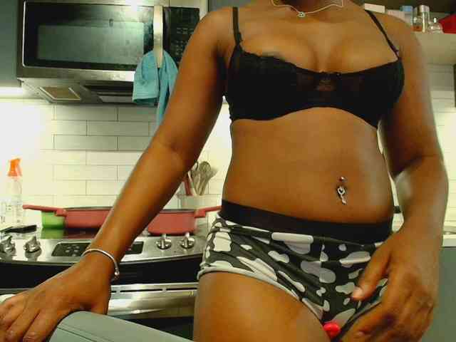 Model: Naomiruty