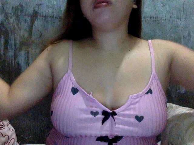 Pinnky69 live cam on BongaCams