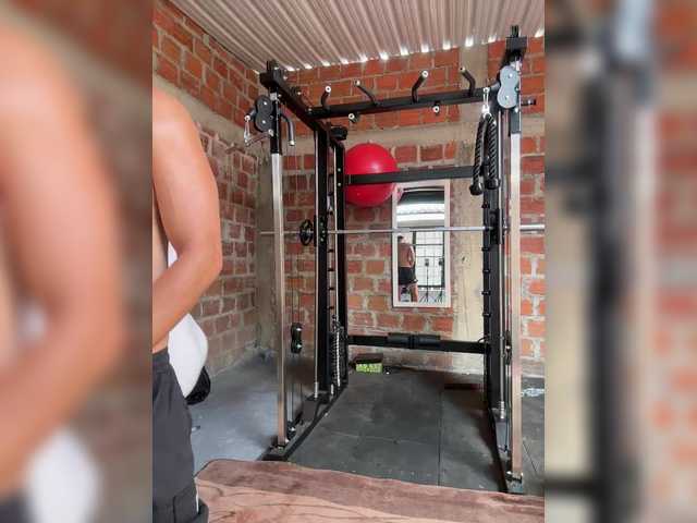 Alannafit live cam on BongaCams