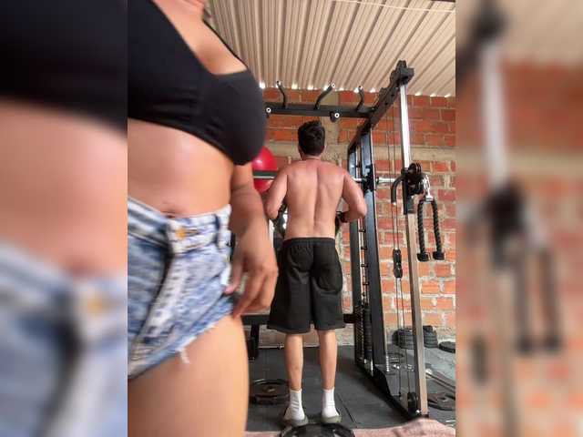 Alannafit live cam on BongaCams