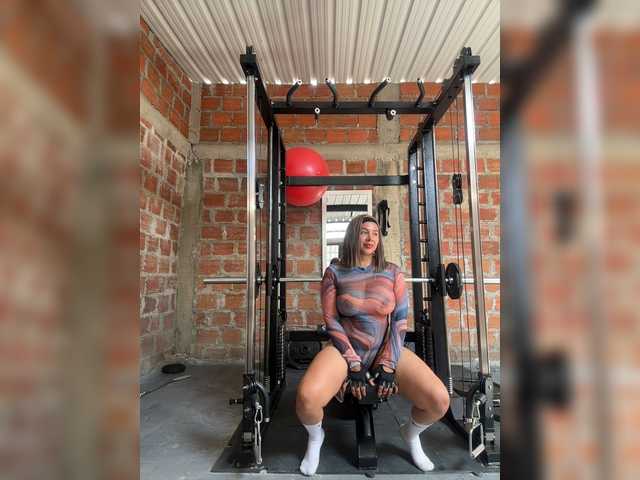 Alannafit live cam on BongaCams