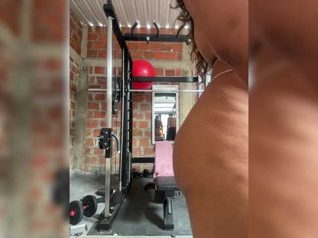Alannafit live webcam show