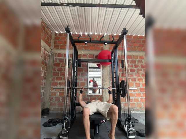 Alannafit live webcam show
