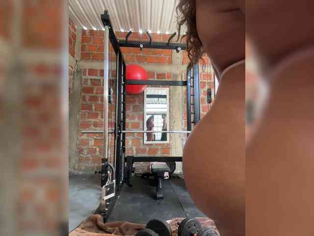 alannafit's live room