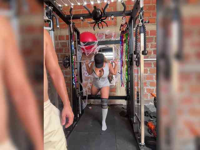 Alannafit Live Webcam on BongaCams