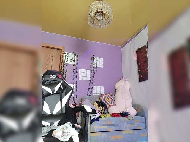  -Yourgirl chat room