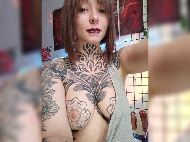 -Yourgirl live cam on BongaCams