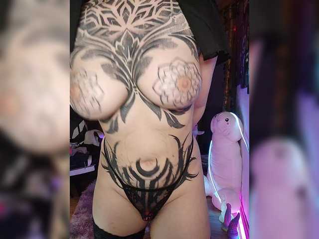 -Yourgirl's BongaCams show and profile