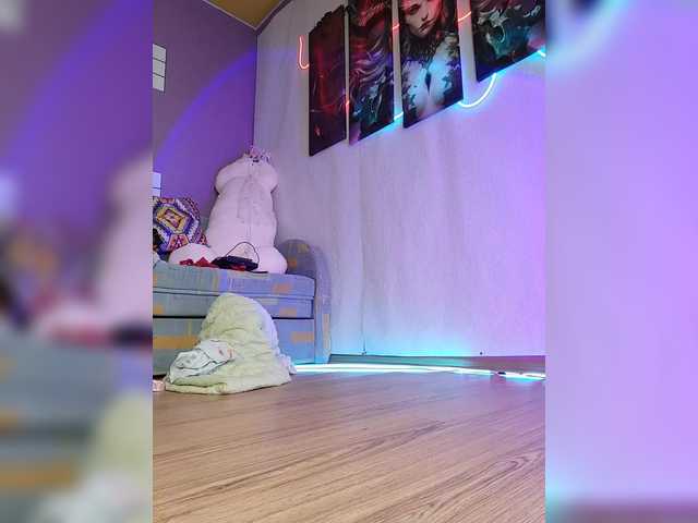  -Yourgirl chat room