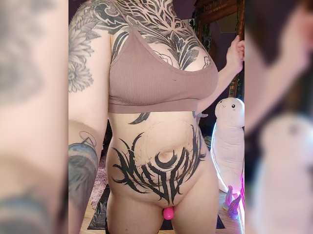 -Yourgirl's BongaCams show and profile