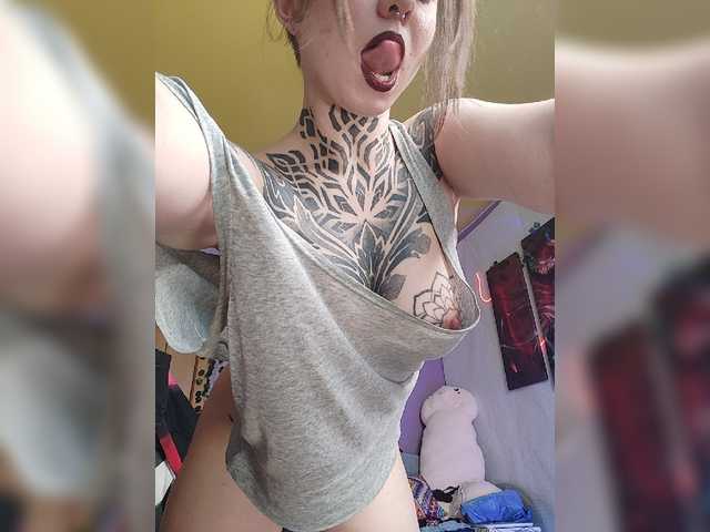 -yourgirl online