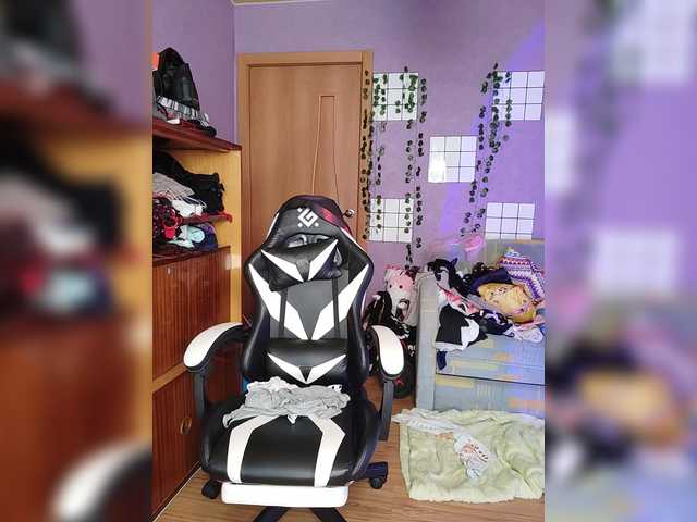  -Yourgirl chat room