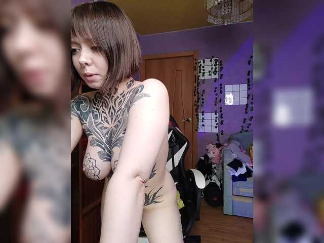 -Yourgirl live cam