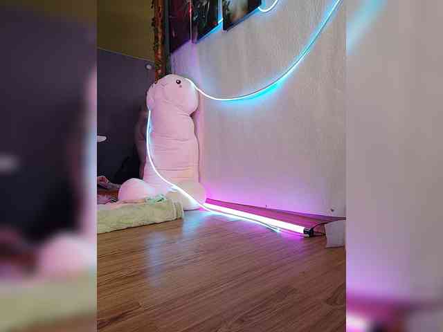 live on cam -Yourgirl