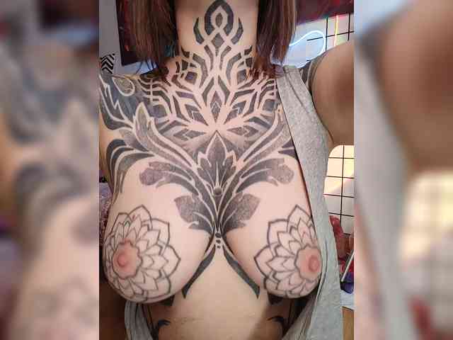 -Yourgirl Live Webcam on BongaCams