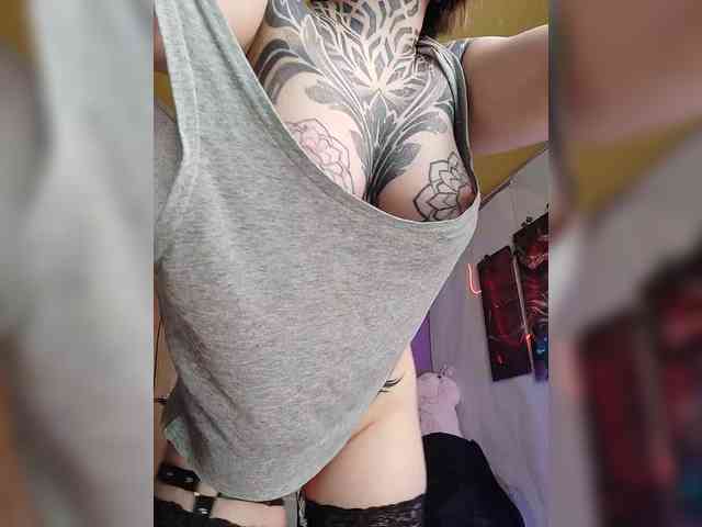 Acest model este live acum. -Yourgirl