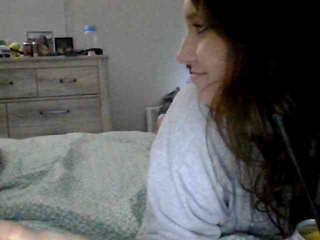 Brunettebabexo3a webcam