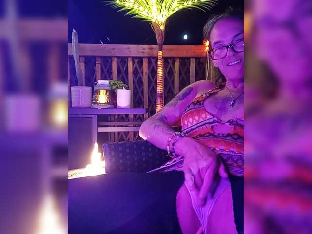 Fecfec91111 live cam on BongaCams