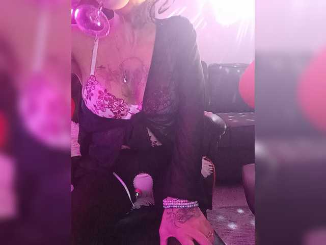 Fecfec91111 live cam on BongaCams