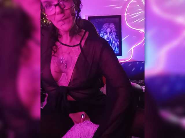Fecfec91111 live cam on BongaCams