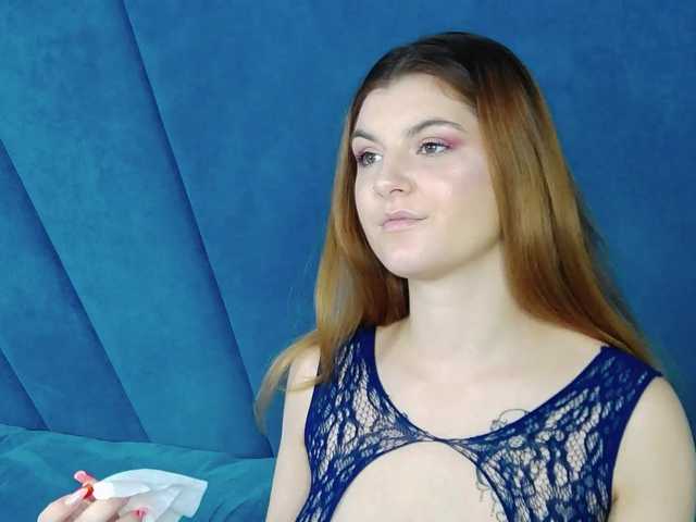 Evelisse live cam on BongaCams