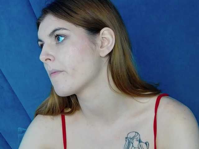 Evelisse live cam on BongaCams