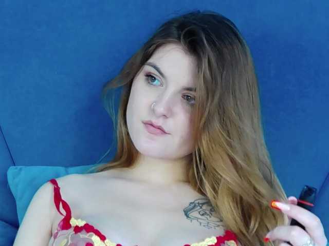 Evelisse live cam on BongaCams