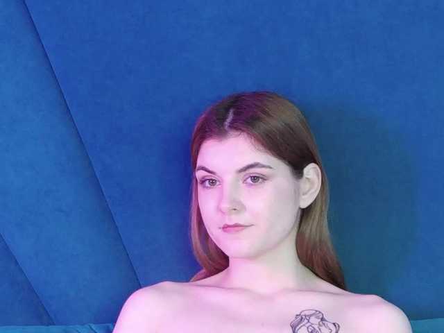 Evelisse live cam on BongaCams