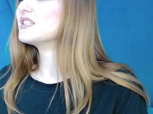 Evelisse live cam on BongaCams