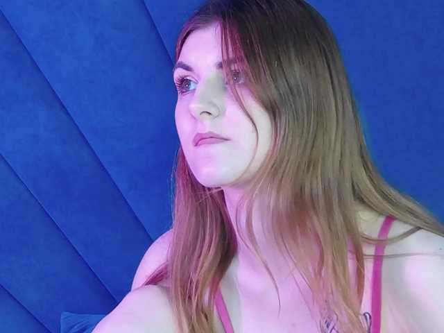 Evelisse live cam on BongaCams