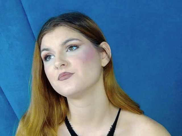 Evelisse live cam on BongaCams