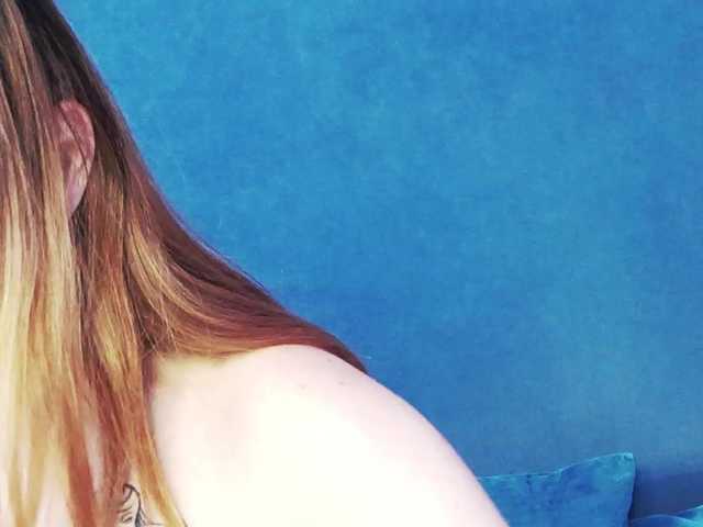Evelisse live cam on BongaCams
