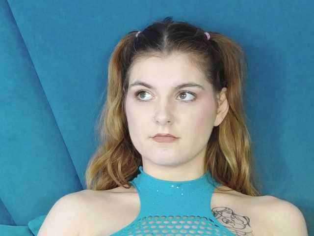 Evelisse live cam on BongaCams