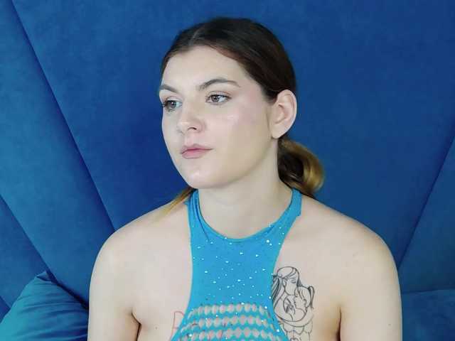 Evelisse live cam on BongaCams