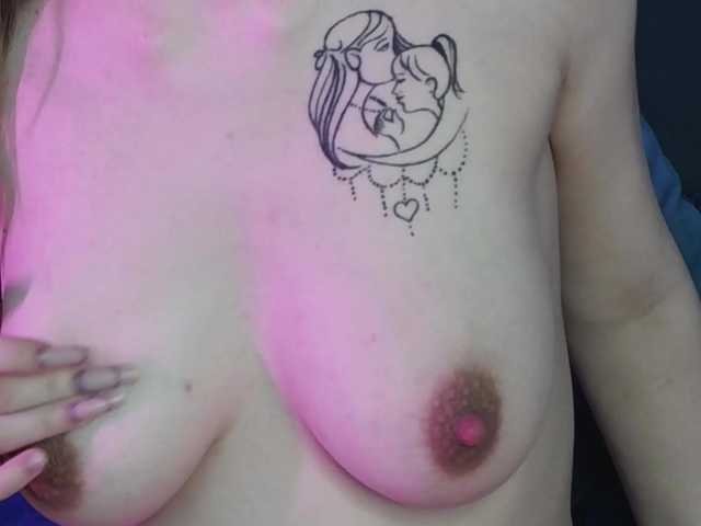 Evelisse live cam on BongaCams