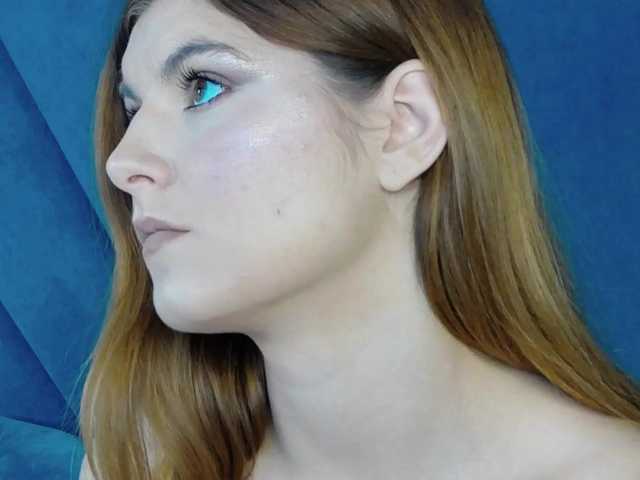 Evelisse live cam on BongaCams