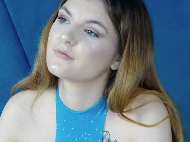 Evelisse live cam on BongaCams