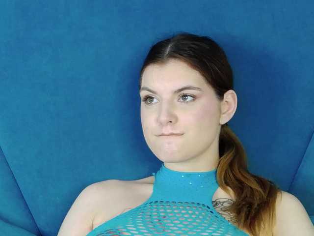 Evelisse live cam on BongaCams