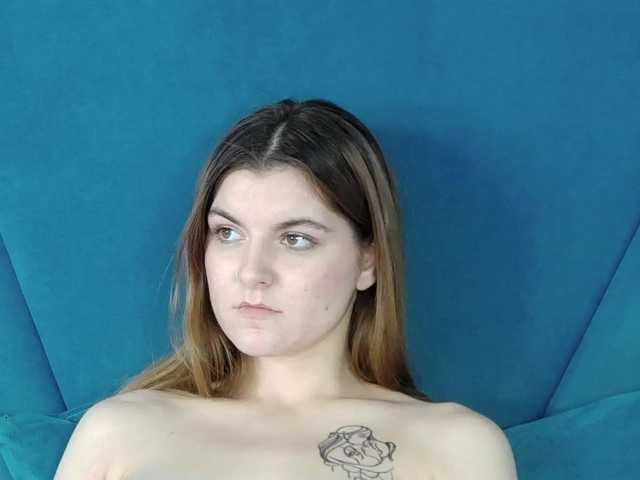 Evelisse live cam on BongaCams