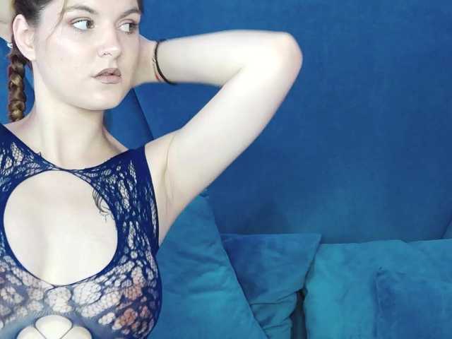Evelisse live cam on BongaCams