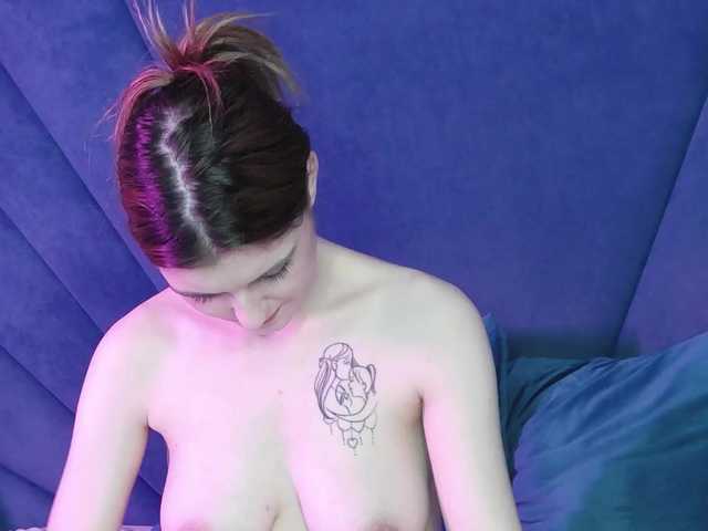 Evelisse live cam on BongaCams