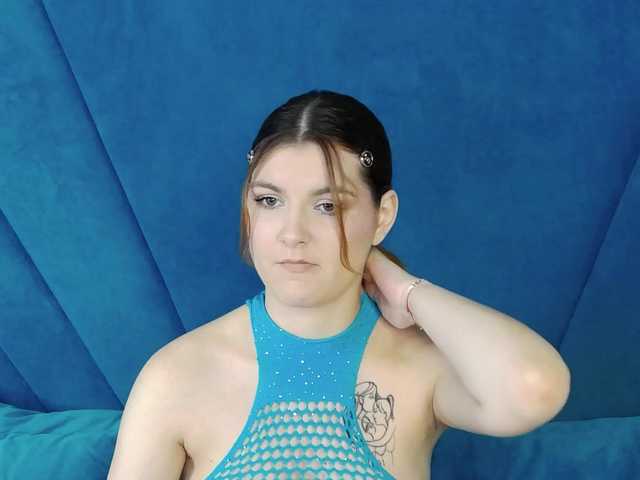 Evelisse live cam on BongaCams