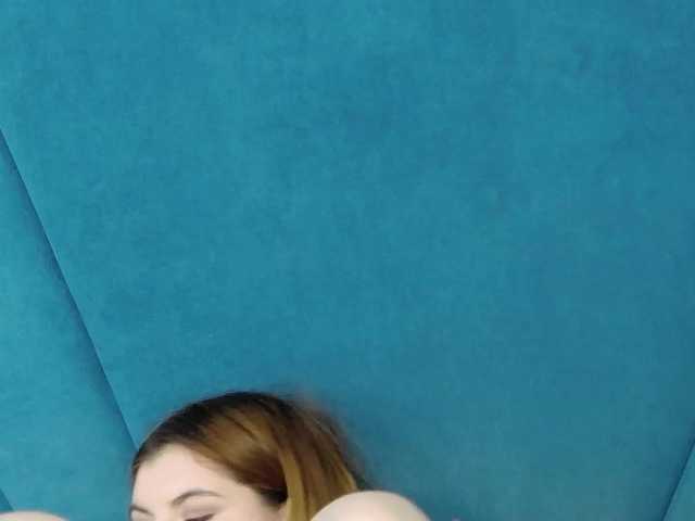 Evelisse live cam on BongaCams