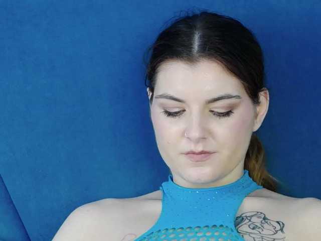 Evelisse live cam on BongaCams