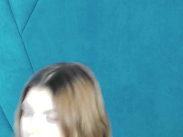 Evelisse live cam on BongaCams