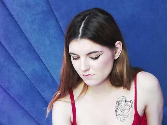 Evelisse live cam on BongaCams