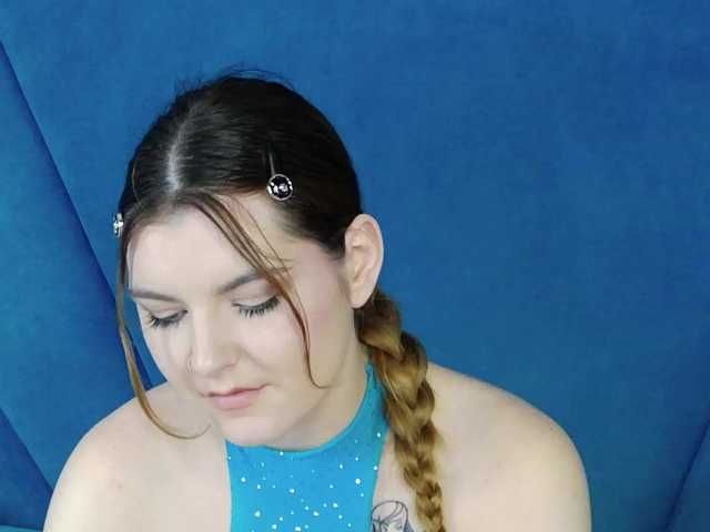 Evelisse live cam on BongaCams